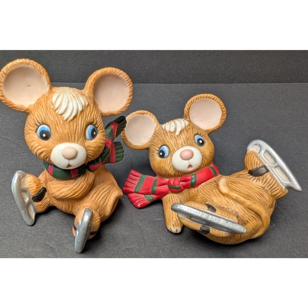 Vtg HOMCO Christmas Ice Skating Mice Porcelain Set of 2 Figurines Holiday Decor